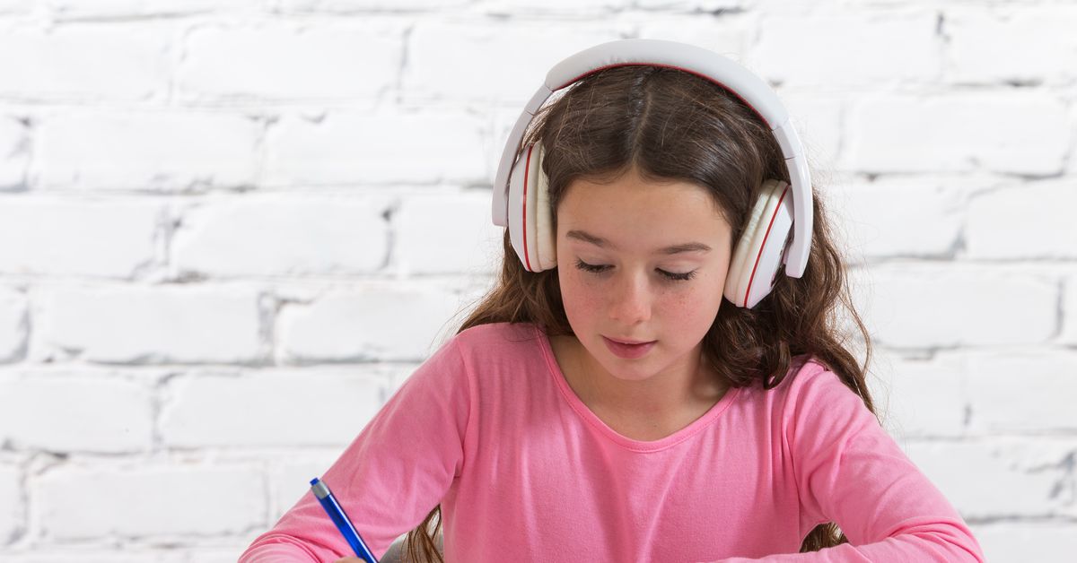 How Do You Choose The Right Headphones To Fit Your Child’s Ears?